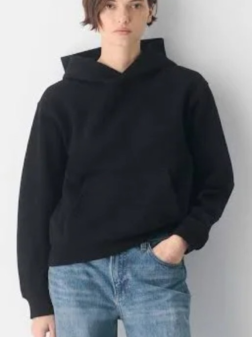 TNA Black Pullover Hoodie - Classic Hooded Sweatshirt